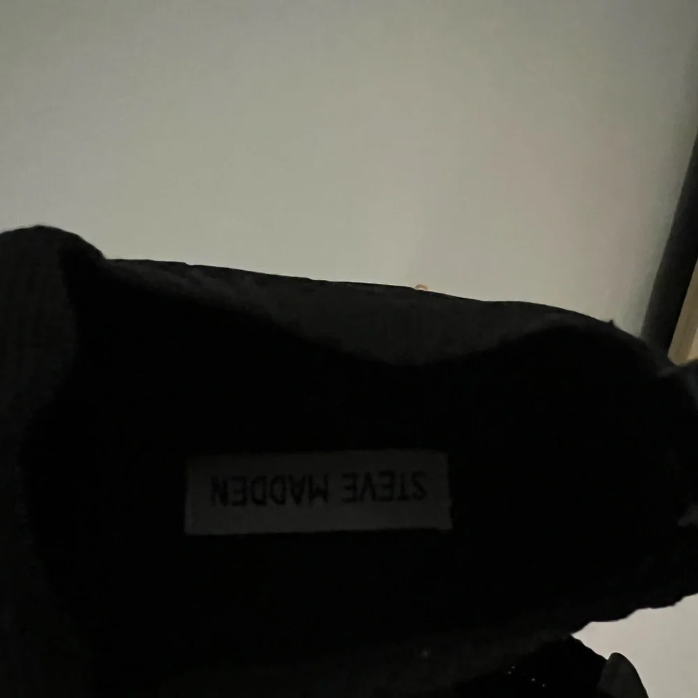 Women’s Steve Madden Knitted upper Black Slip On Shoes.  Size is 8.5 M.